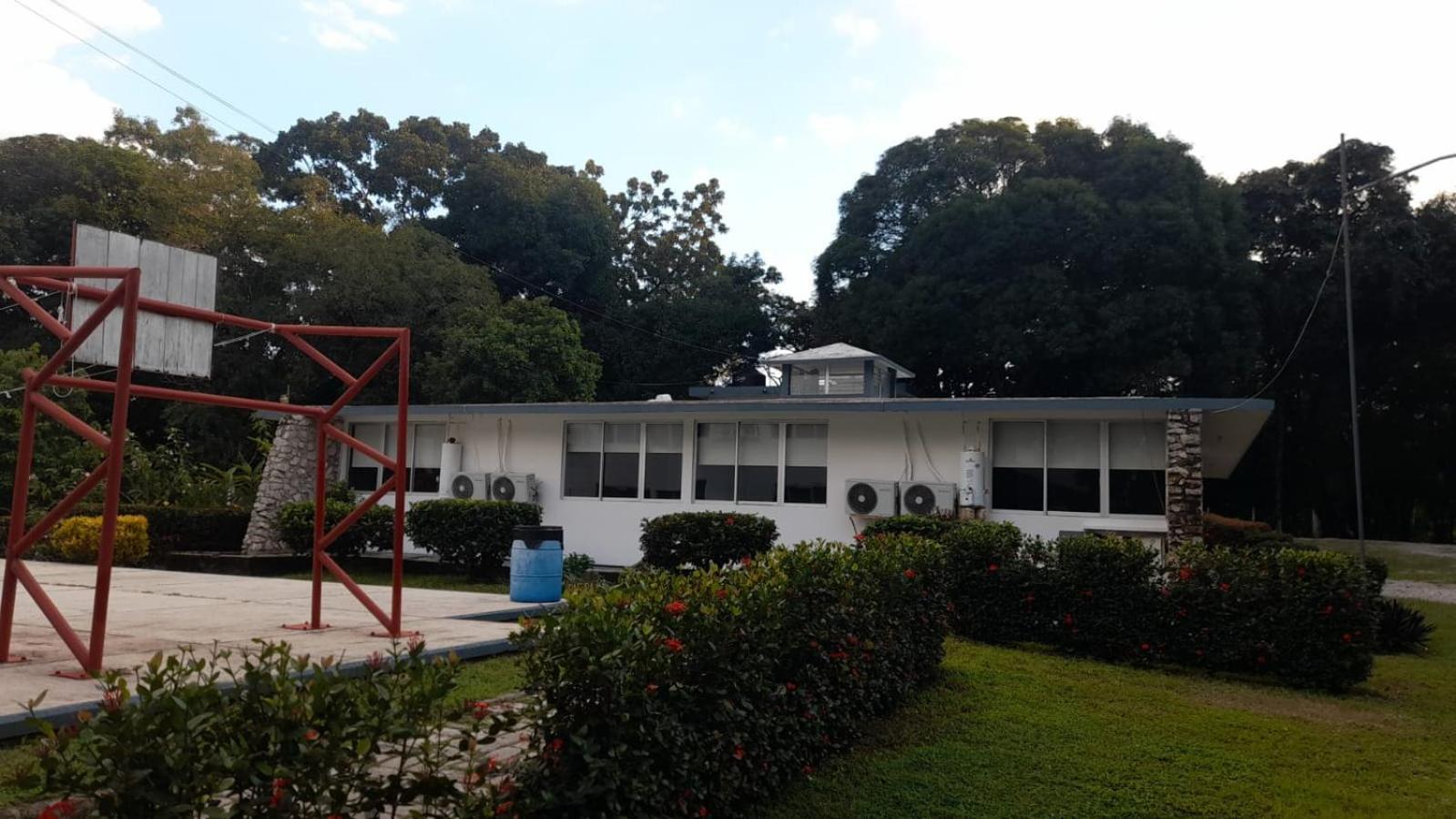Hotel Los Leones Palenque Exteriör bild