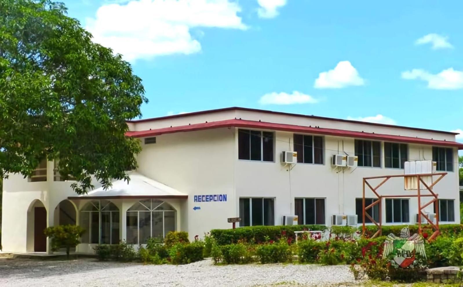 Hotel Los Leones Palenque Exteriör bild